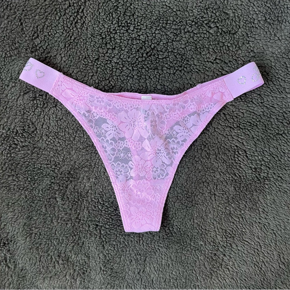 NEW PINK Victoria’s Secret Thong Pink Sparkle Panties Underwear Size Small NWT